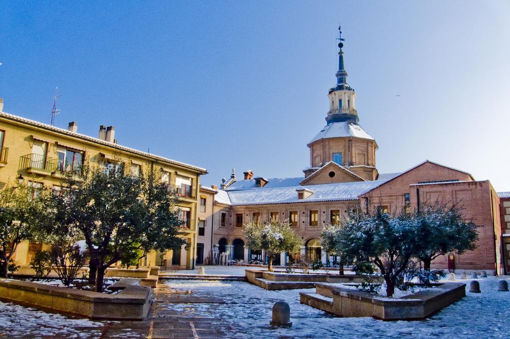 Hotel Ciudad De Alcala à Alcalá de Henares Extérieur photo