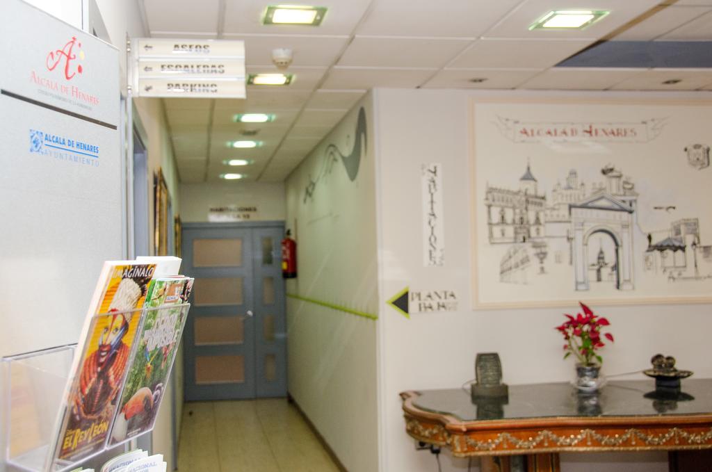 Hotel Ciudad De Alcala à Alcalá de Henares Extérieur photo